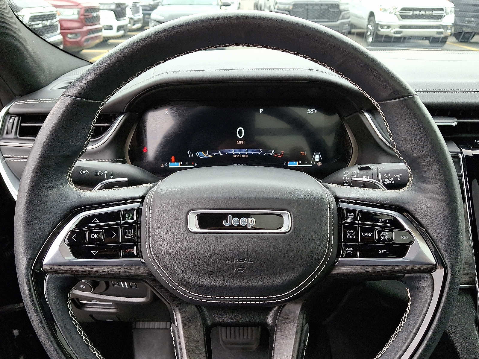 Used 2023 Jeep Grand Cherokee Overland w/ Adv Protech Group III image 22