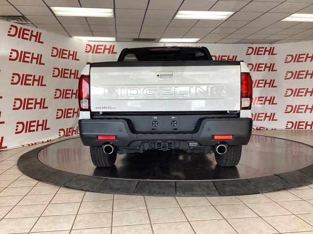 Used 2025 Honda Ridgeline Black Edition image 6