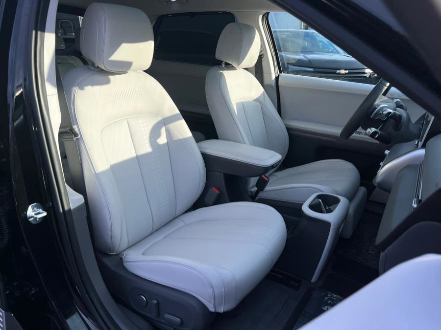 Used 2024 Hyundai Ioniq 5 Limited image 35