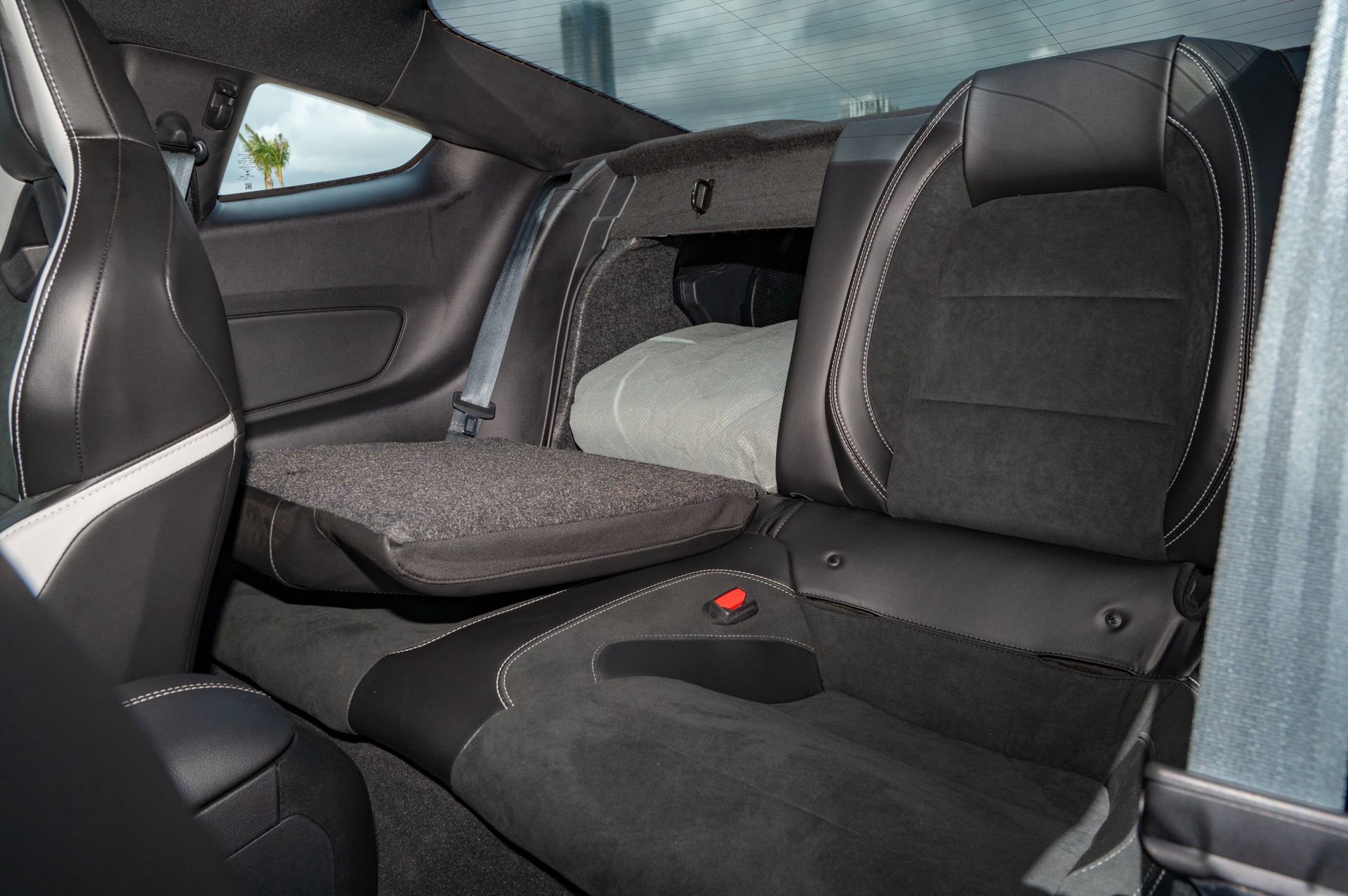 Used 2022 Ford Mustang Shelby GT500 w/ Technology Package image 17