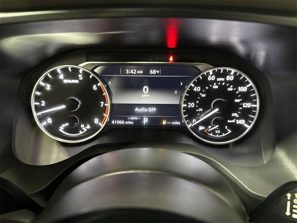 Used 2021 Nissan Rogue SV image 11