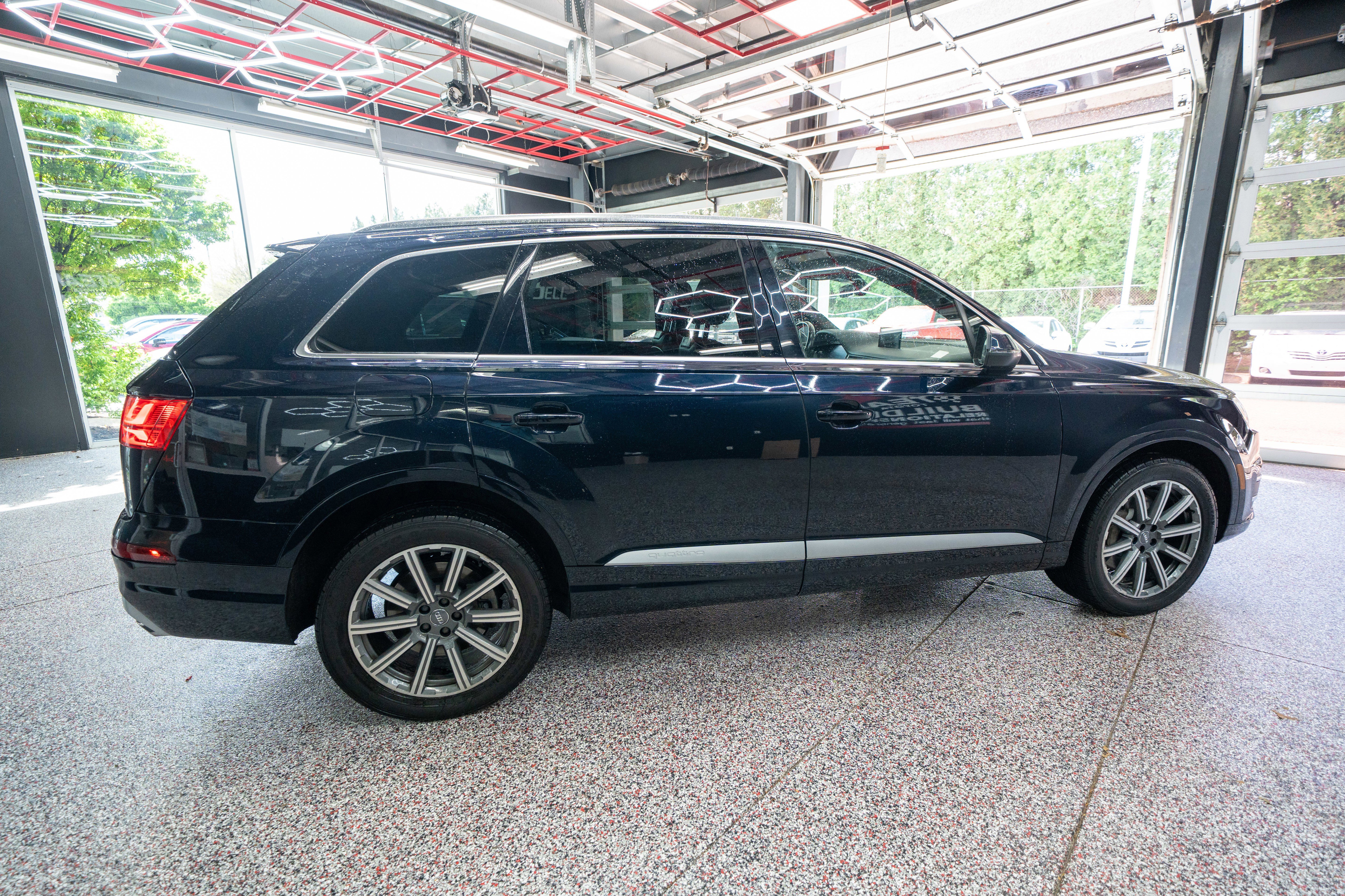 Used 2018 Audi Q7 3.0T Prestige AWD/4WD image 4