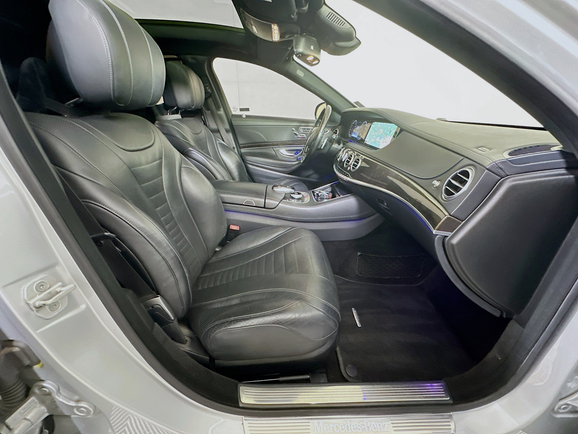 Used 2016 Mercedes-Benz S 550 Sedan image 32