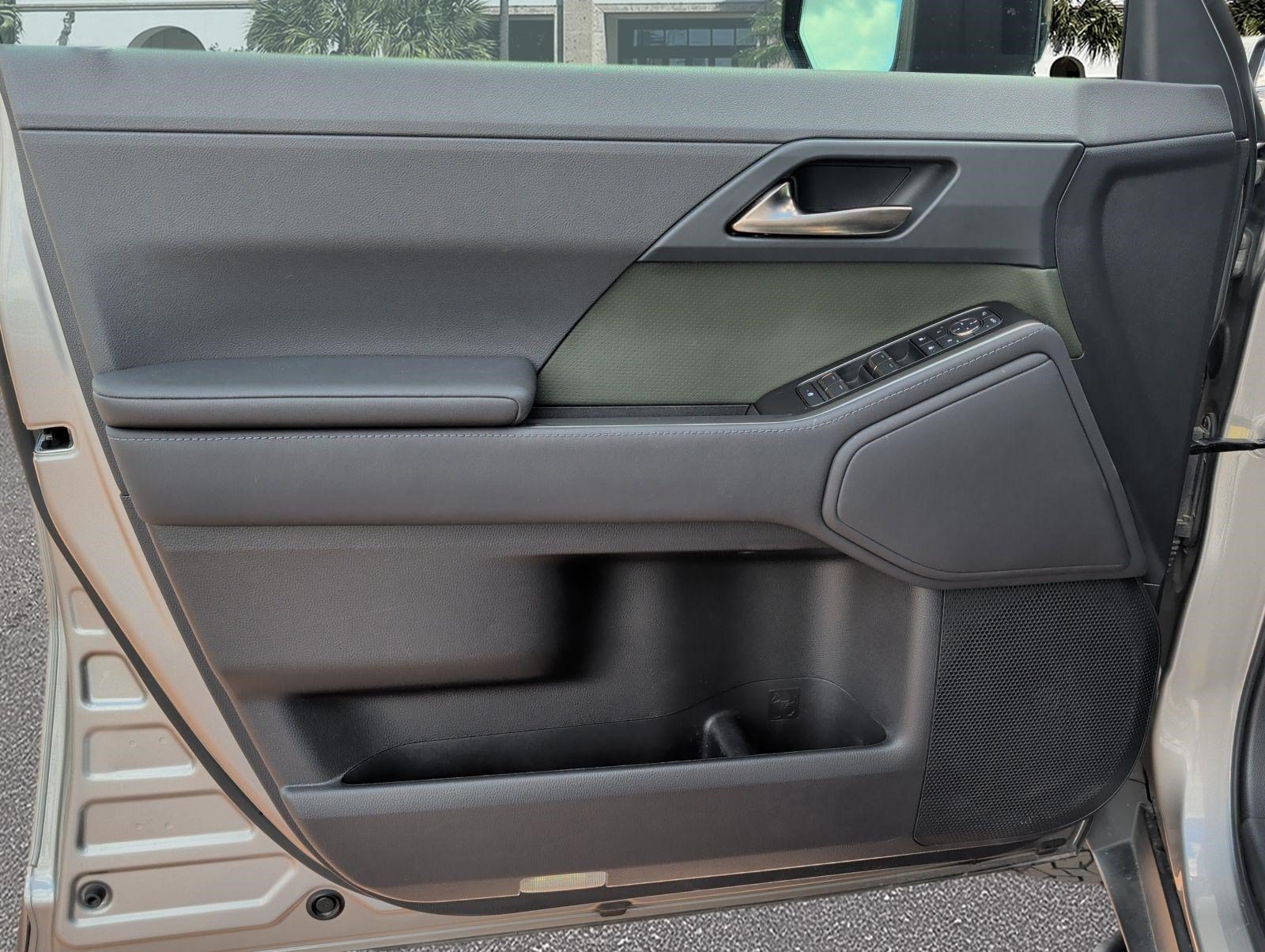 Certified 2025 Lexus GX 550 AWD/4WD image 8