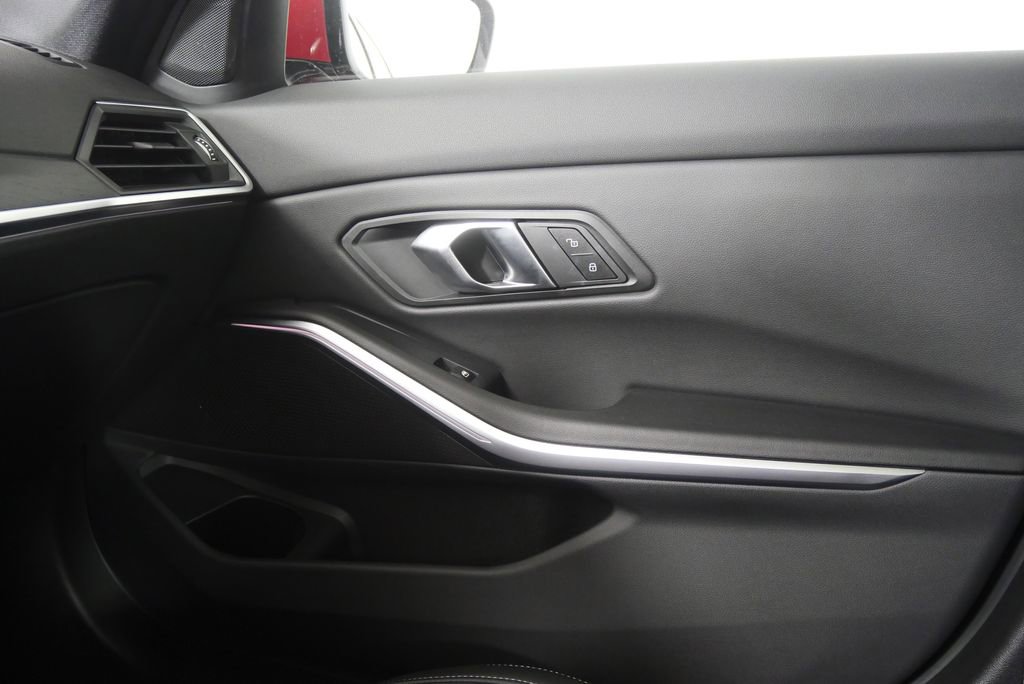 Used 2024 BMW 330i Sedan image 29