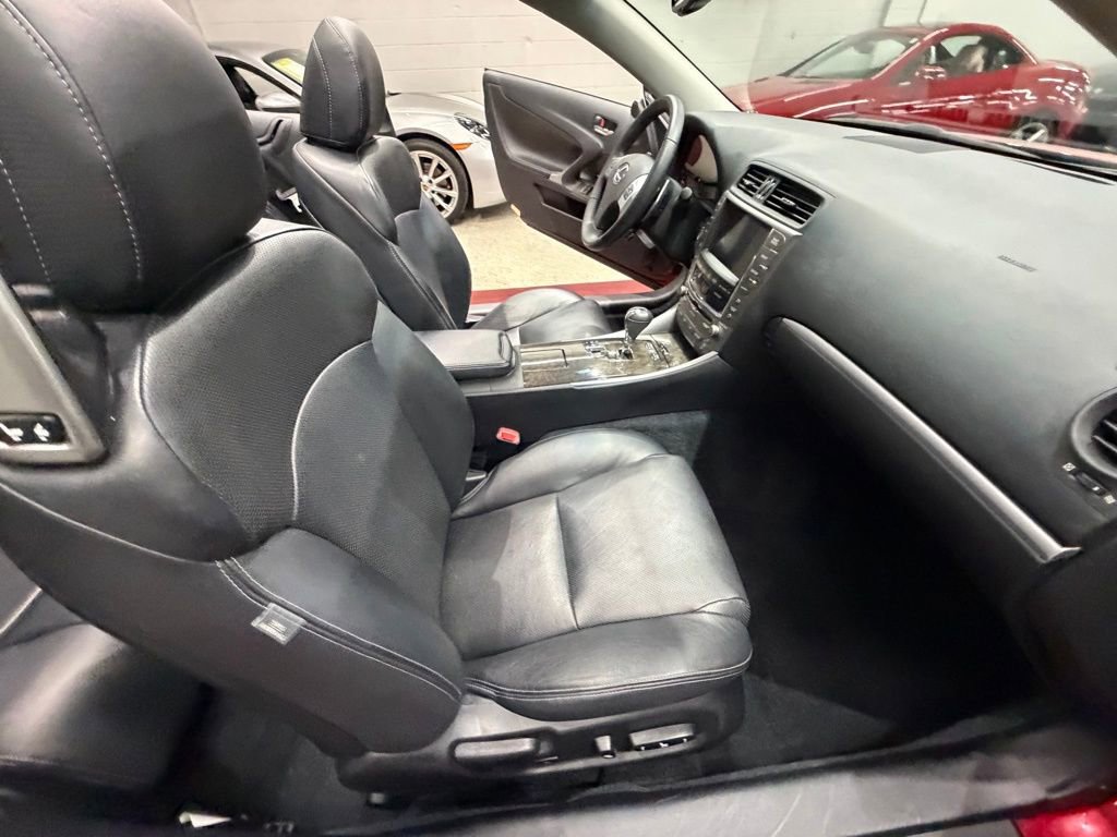Used 2012 Lexus IS 350C w/ Luxury Pkg RWD image 32