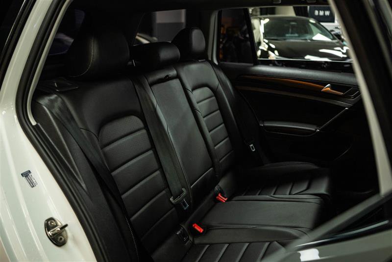 Used 2018 Volkswagen Golf SEL image 11