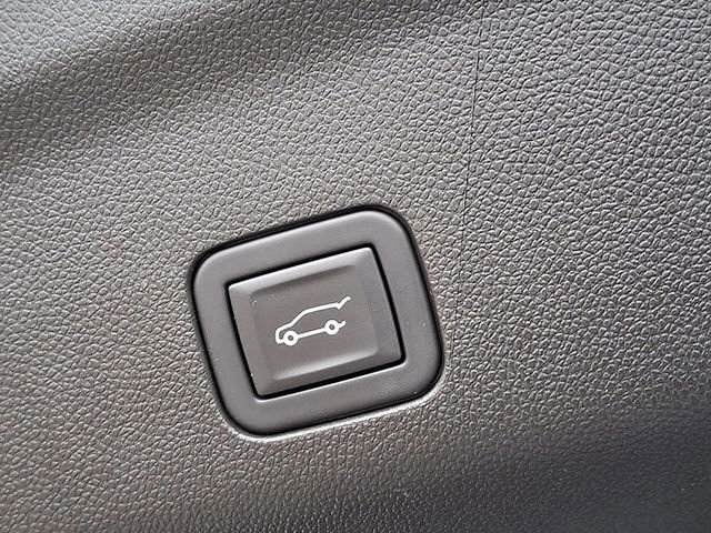 Used 2023 Chevrolet Tahoe High Country image 31