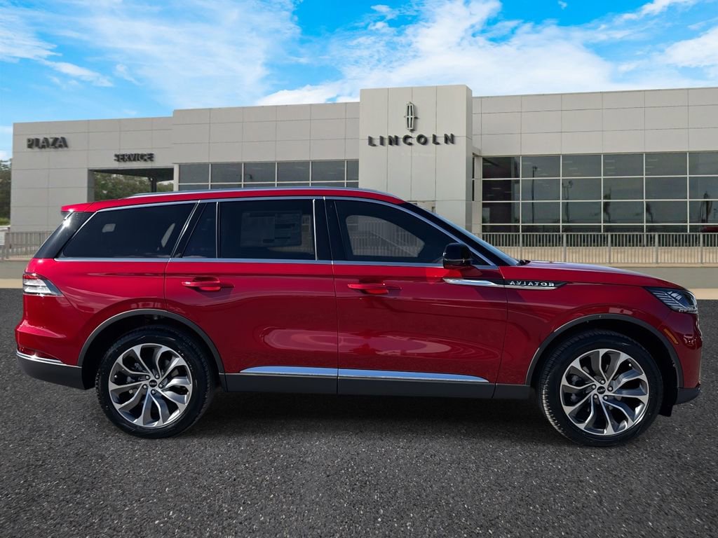 New 2026 Lincoln Aviator Reserve image 2