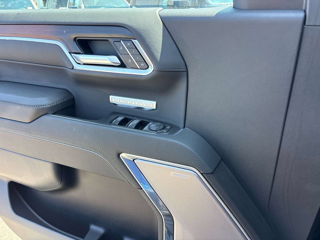 New 2026 GMC Sierra 1500 Denali w/ Technology Package AWD/4WD image 12