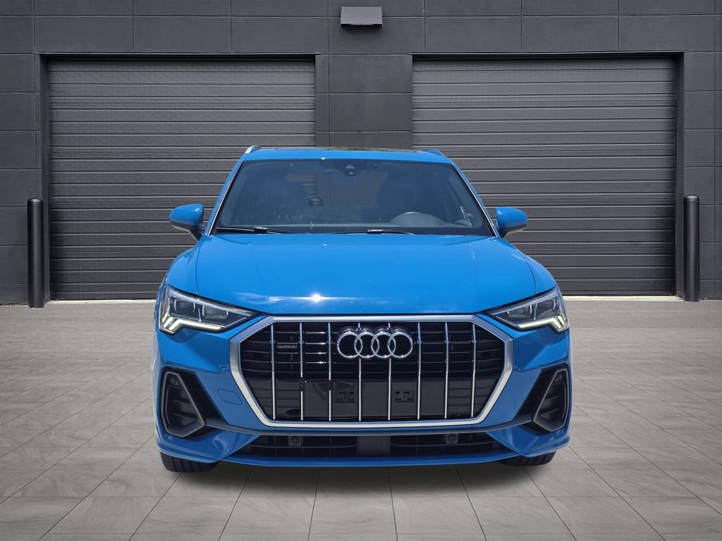 Used 2019 Audi Q3 2.0T Premium Plus w/ Premium Plus Package AWD/4WD image 2