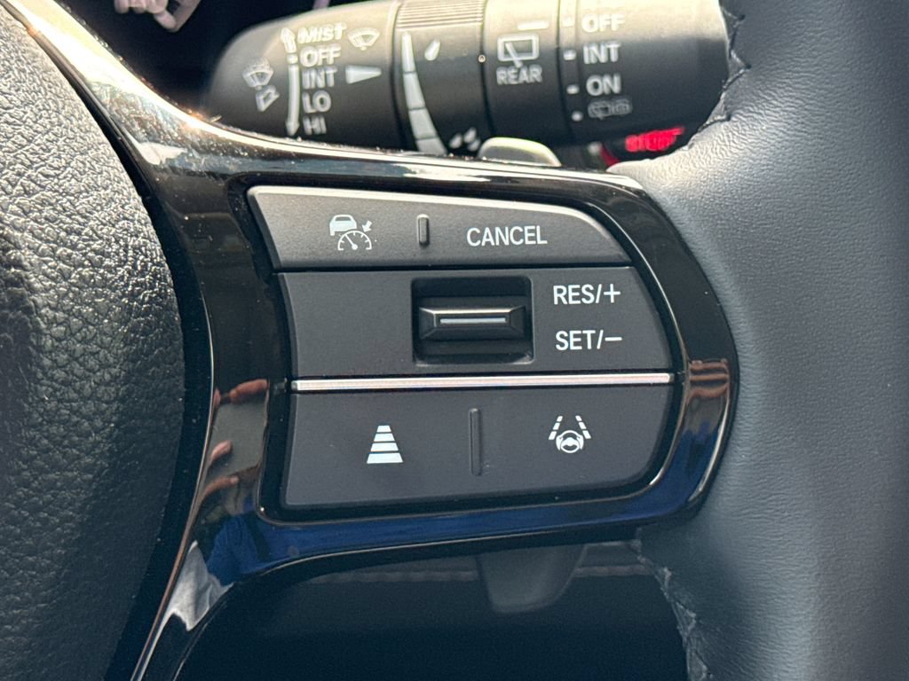 Certified 2025 Honda Pilot Touring image 29