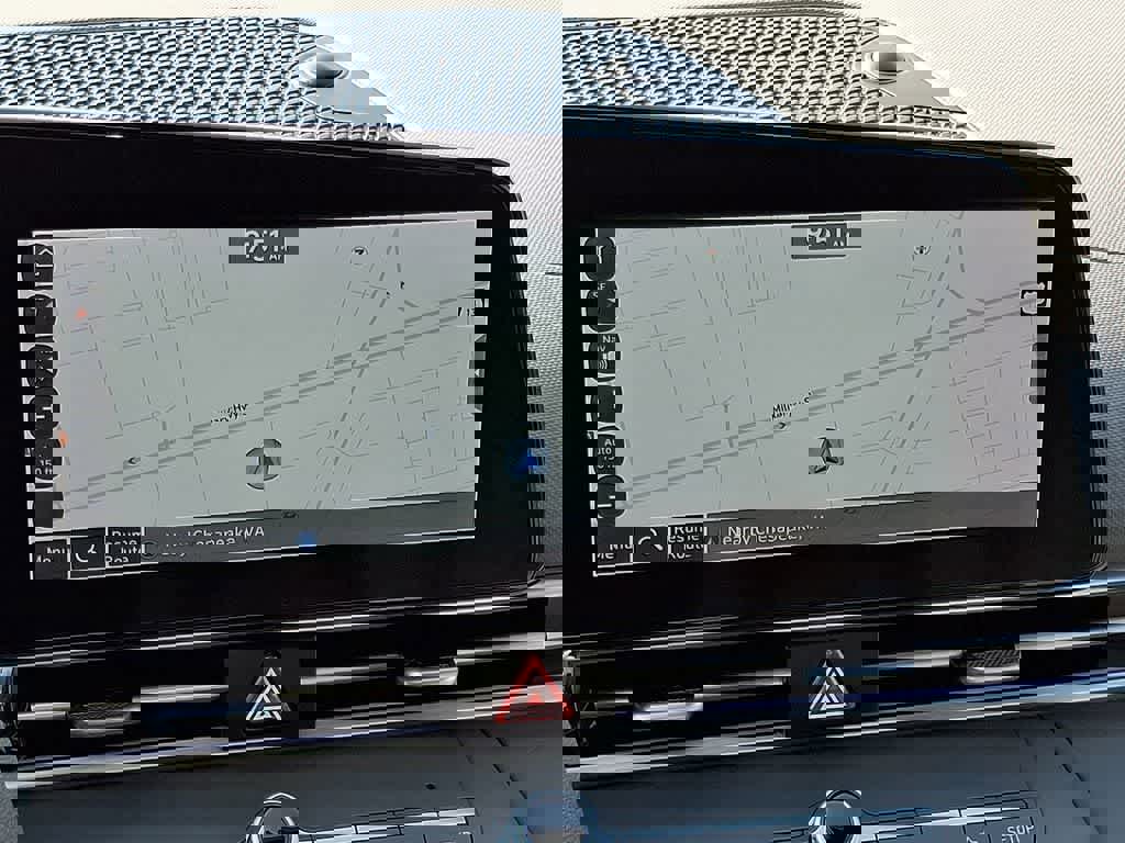 Used 2024 Hyundai Elantra SEL image 16