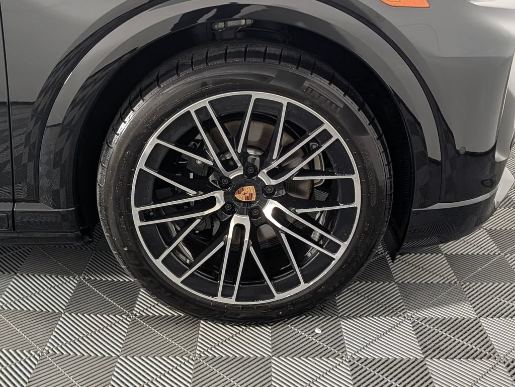 New 2026 Porsche Cayenne Electric AWD/4WD image 14