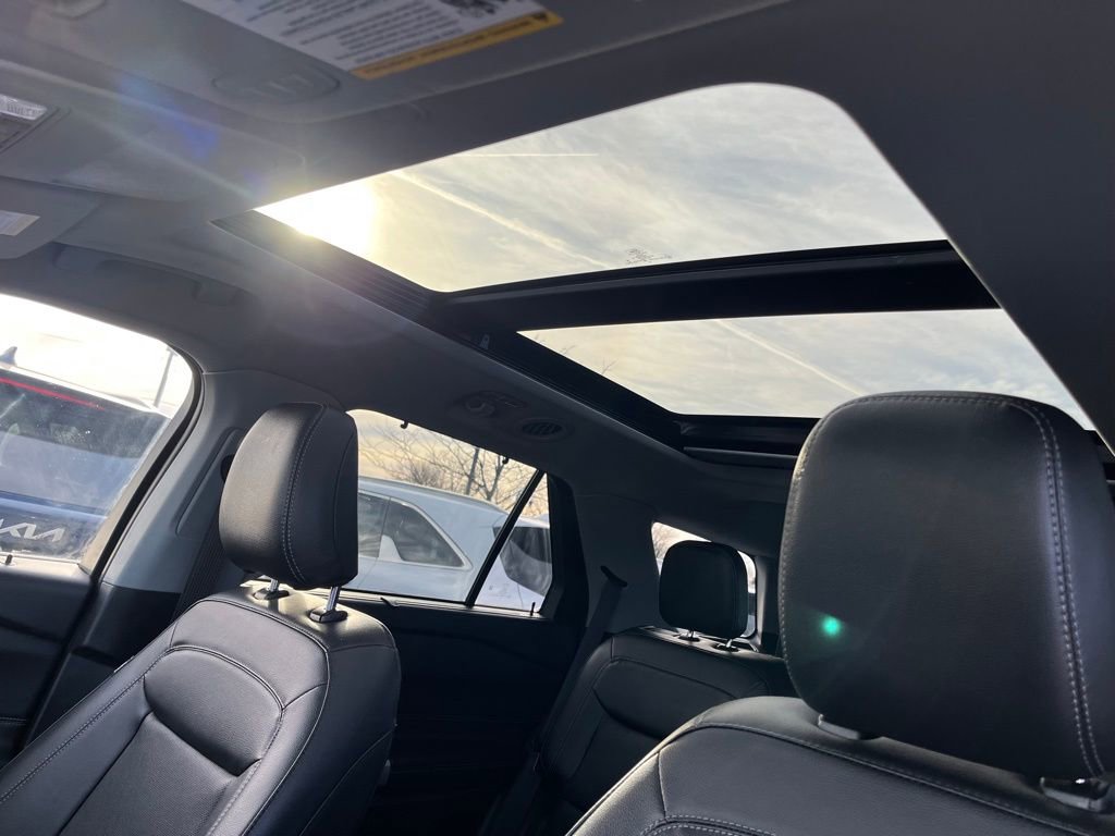 Used 2022 Ford Explorer Limited w/ Equipment Group 301A image 16