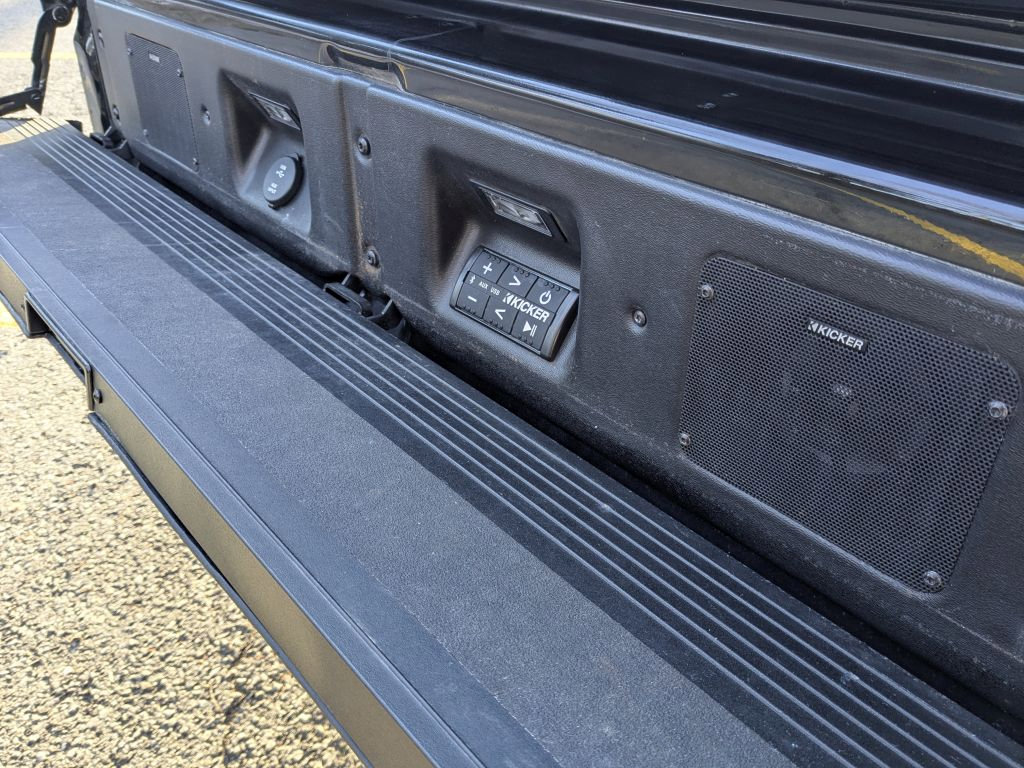 Certified 2022 GMC Sierra 3500 Denali w/ Denali Black Diamond Edition image 35