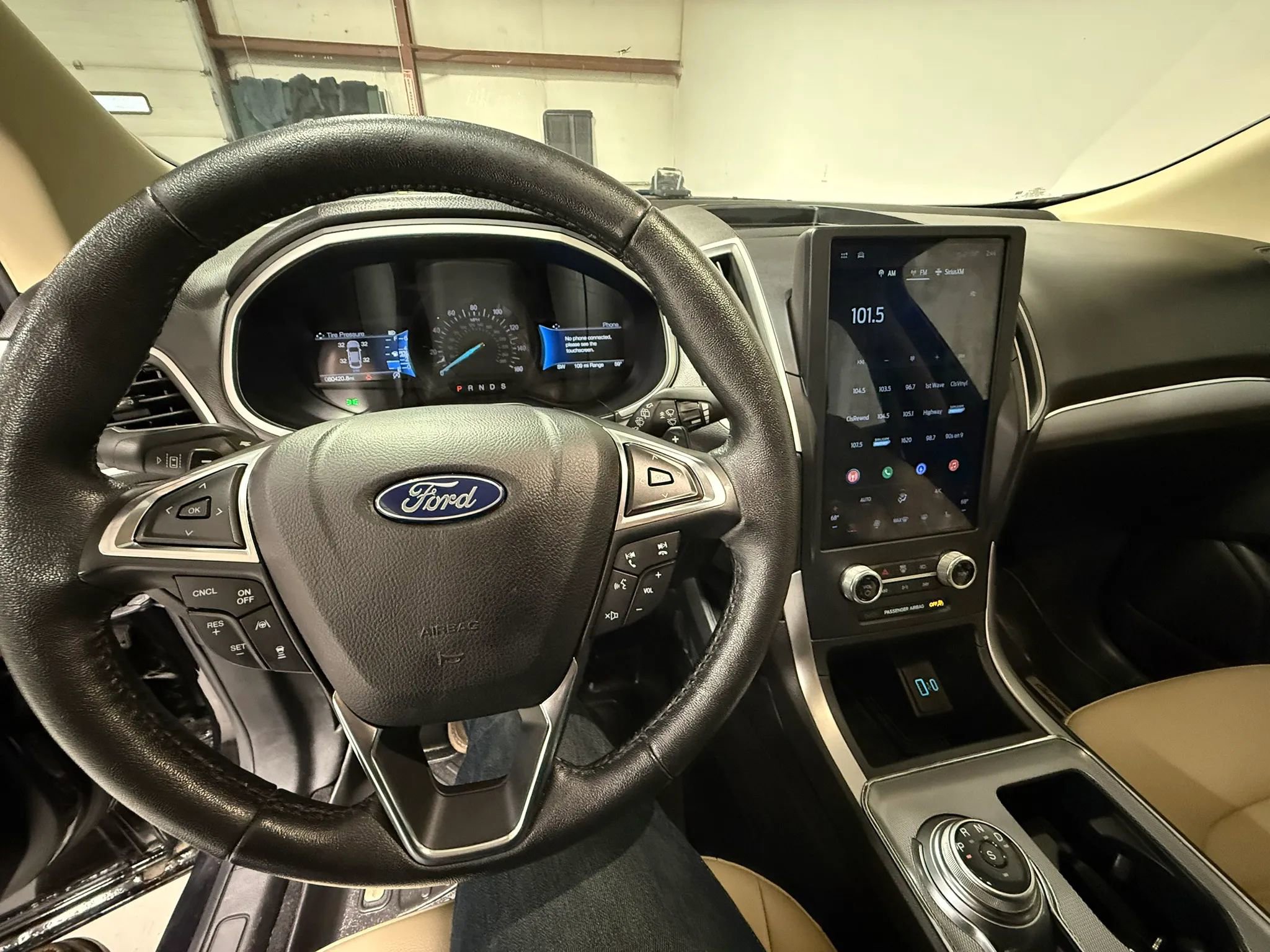 Used 2021 Ford Edge SEL w/ Convenience Package image 18