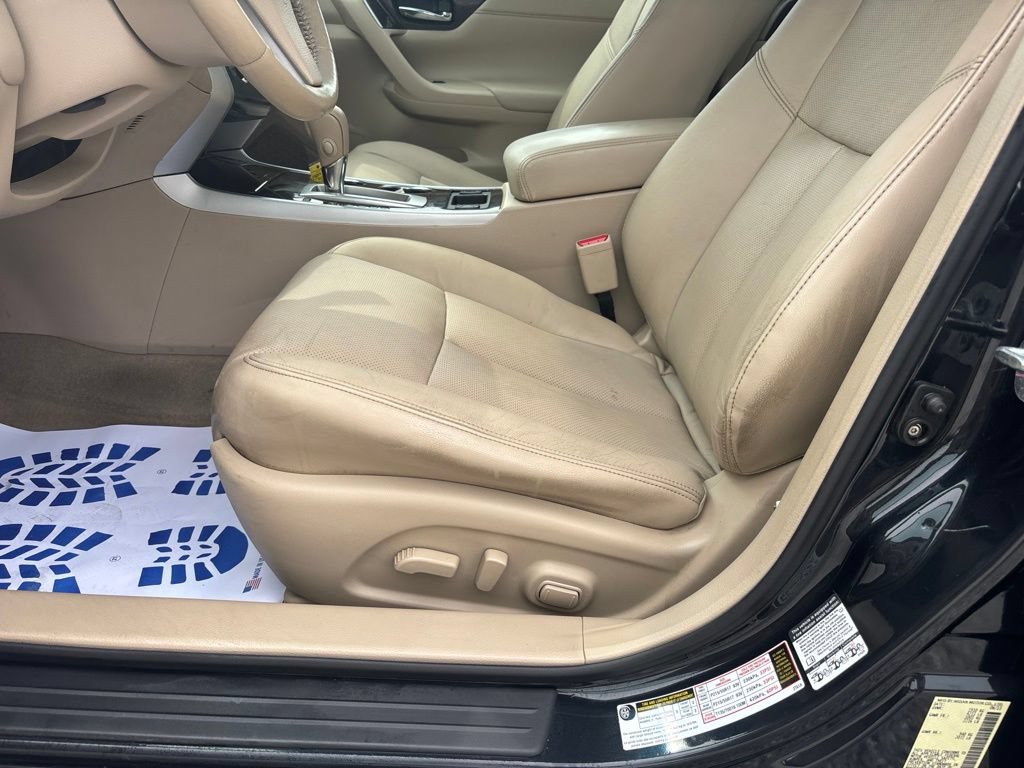 Used 2013 Nissan Altima 2.5 SL w/ 2.5 Moonroof Pkg FWD image 11