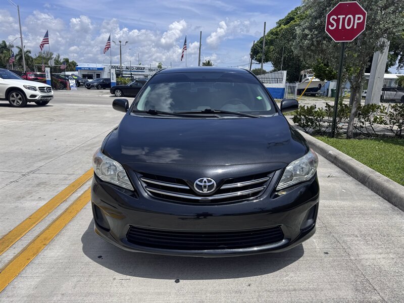 Used 2013 Toyota Corolla LE FWD image 2