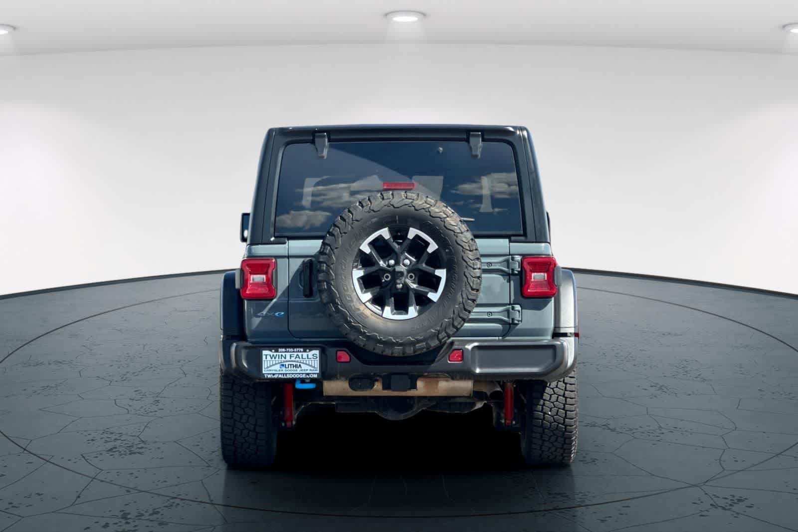 Used 2024 Jeep Wrangler Unlimited Rubicon 4xe AWD/4WD image 7