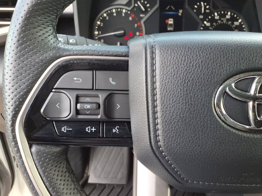 Used 2022 Toyota Tundra SR5 AWD/4WD image 32