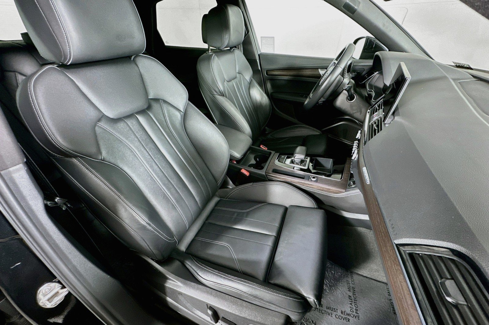 Used 2023 Audi Q5 2.0T Premium Plus w/ Premium Plus Package AWD/4WD image 8