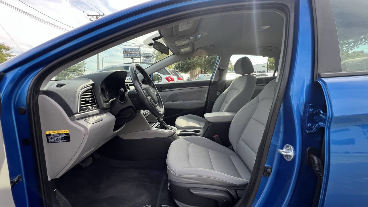 Used 2017 Hyundai Elantra SE w/ SE A/T Tech Package 03 image 12