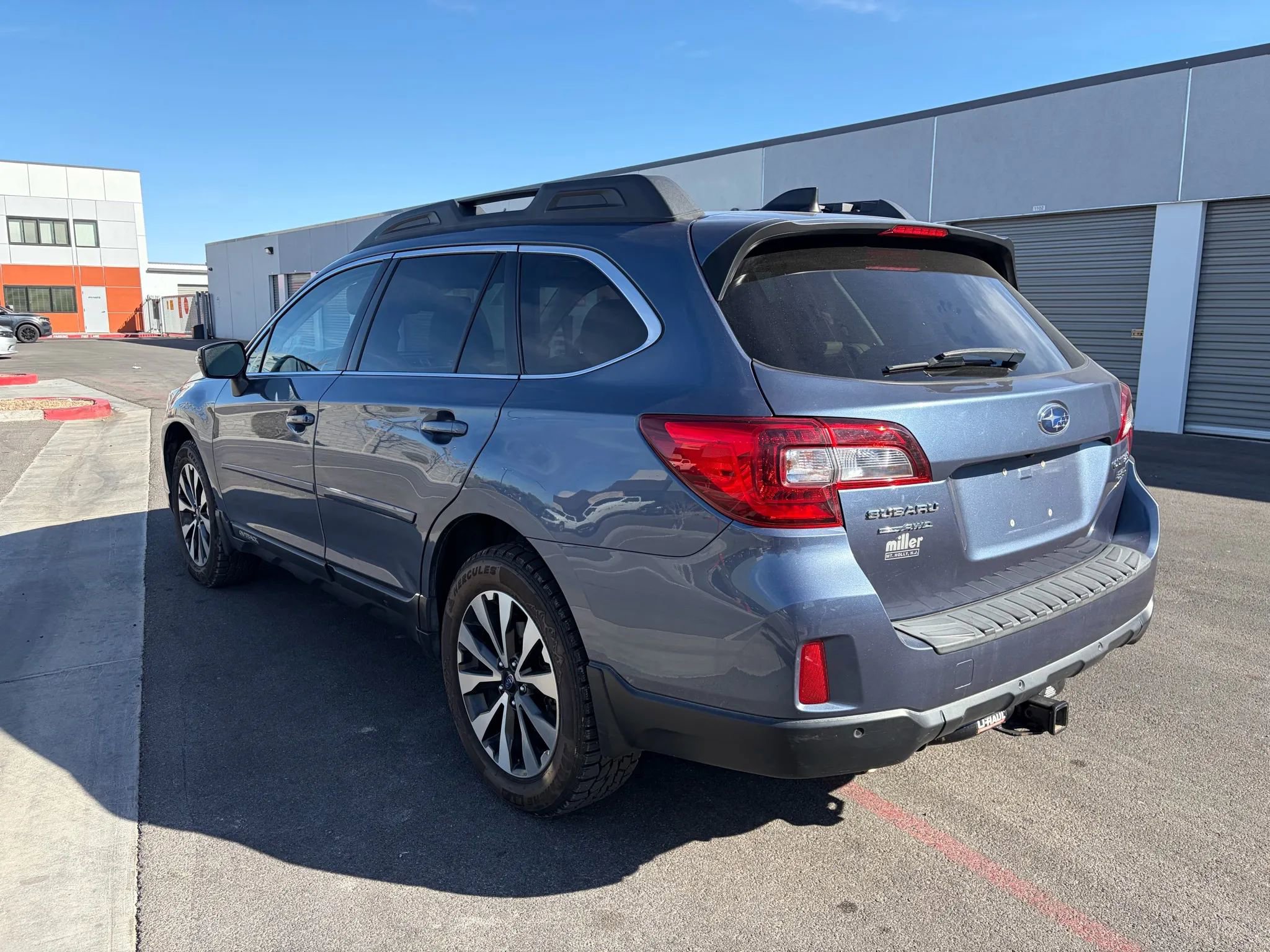 Used 2017 Subaru Outback 3.6R Limited image 4