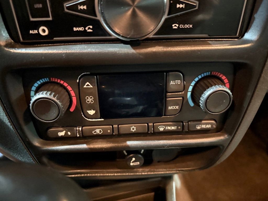 Used 2003 Chevrolet TrailBlazer LTZ image 30