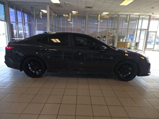 Used 2025 Toyota Camry SE image 9