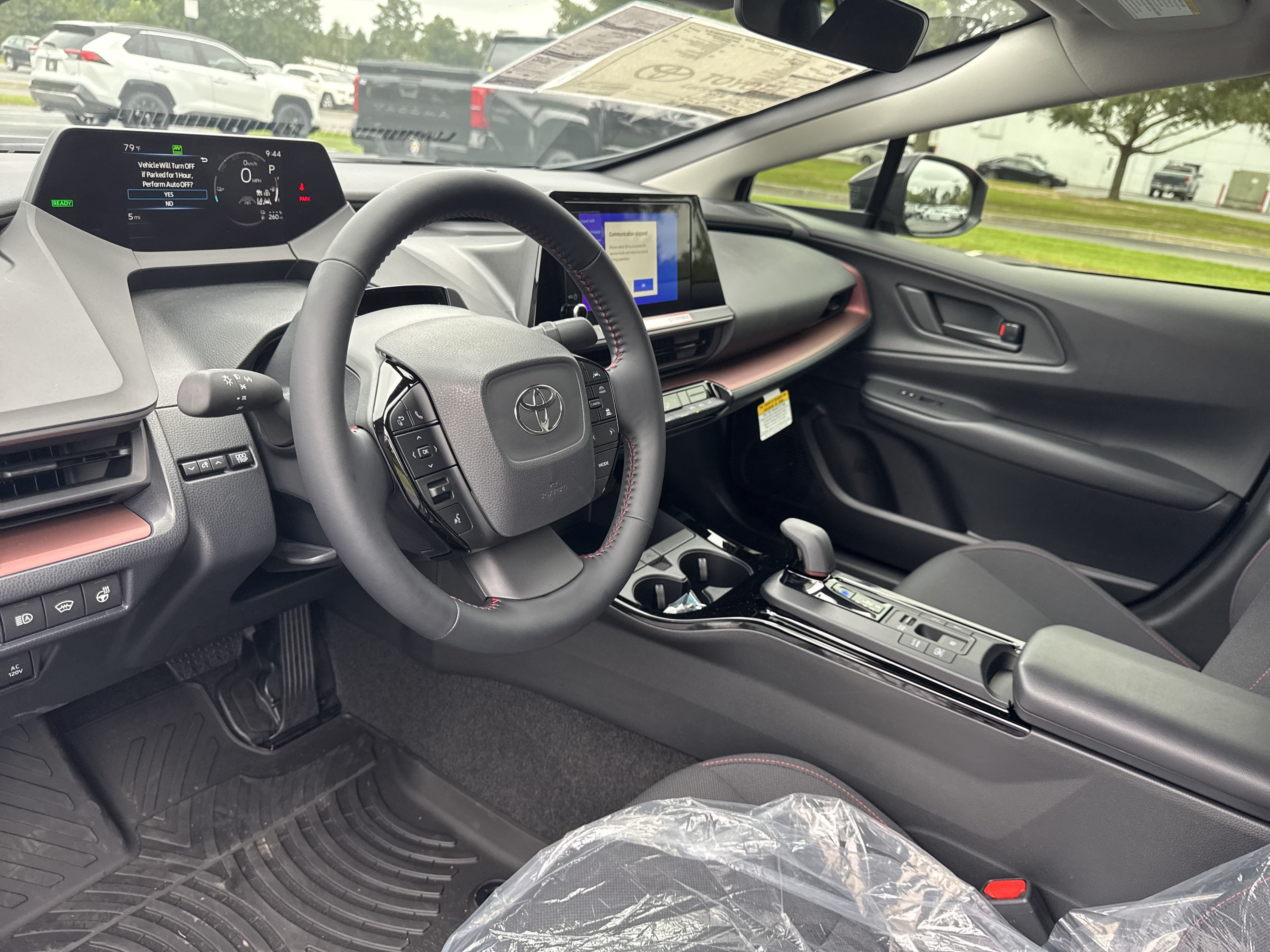 New 2025 Toyota Prius Plug-In Hybrid FWD image 15