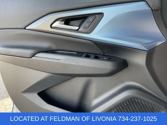 Certified 2024 Chevrolet Equinox EV LT FWD image 21