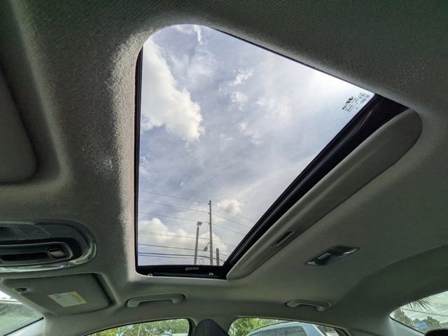 Certified 2025 Hyundai Elantra SEL image 19