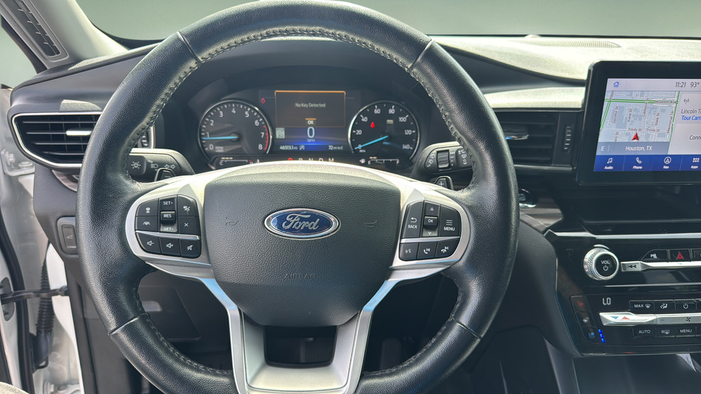 Used 2021 Ford Explorer Limited w/ Equipment Group 301A AWD/4WD image 14