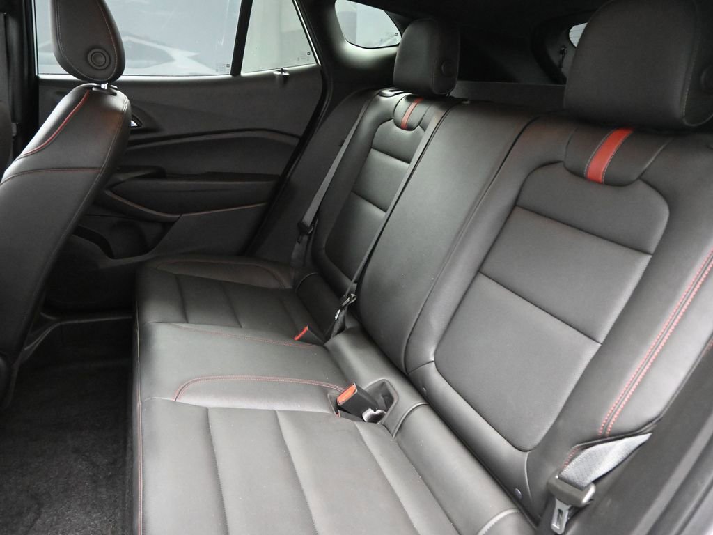 Used 2024 Chevrolet Trax RS w/ Sunroof Package image 11