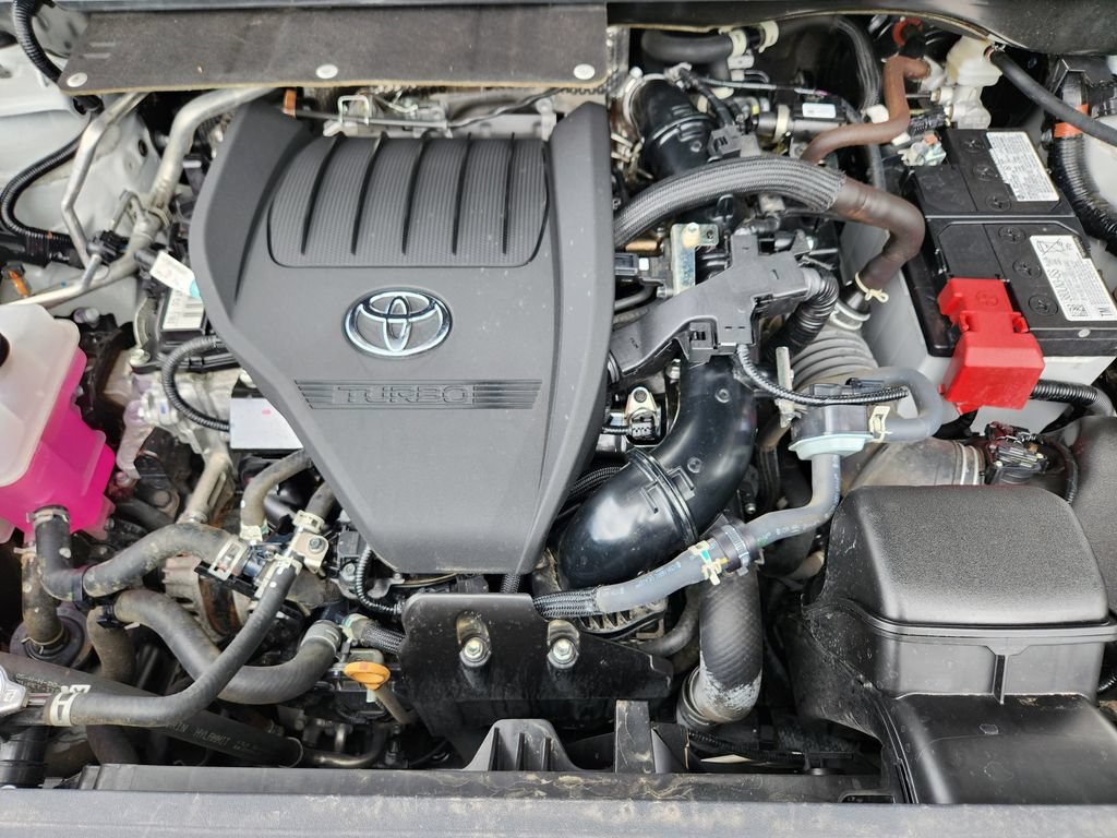 Used 2025 Toyota Highlander LE AWD/4WD image 20