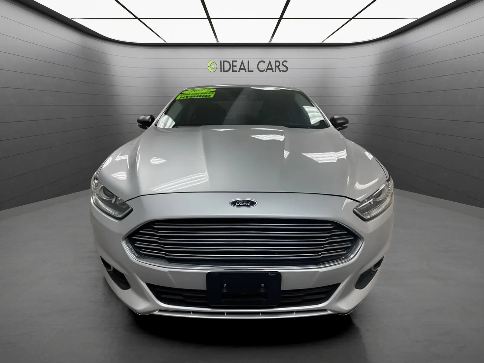 Used 2013 Ford Fusion Energi SE w/ Driver Assist Pkg FWD image 2