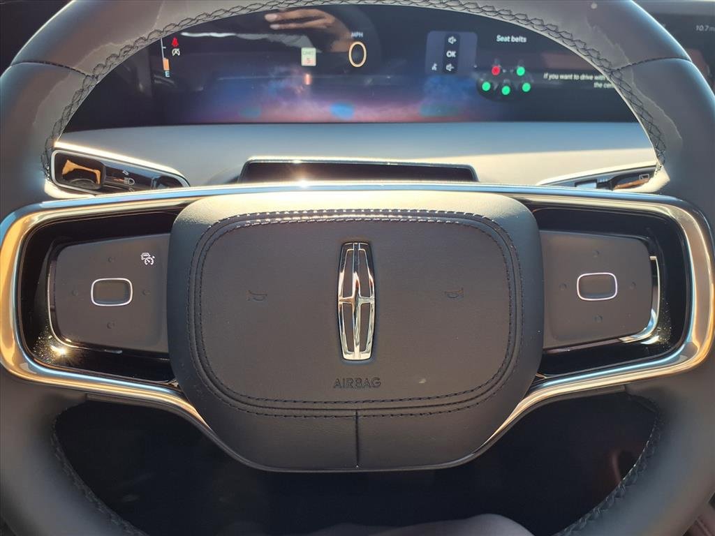 New 2026 Lincoln Nautilus Reserve image 5