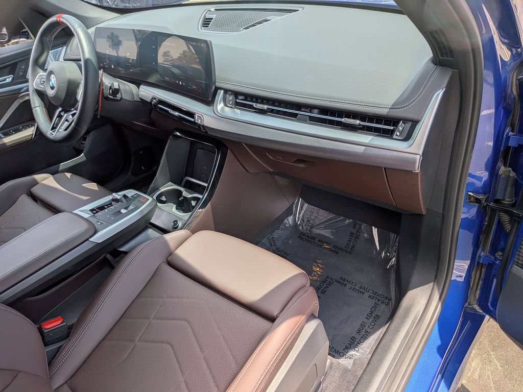 Certified 2025 BMW X1 M35i AWD/4WD image 9