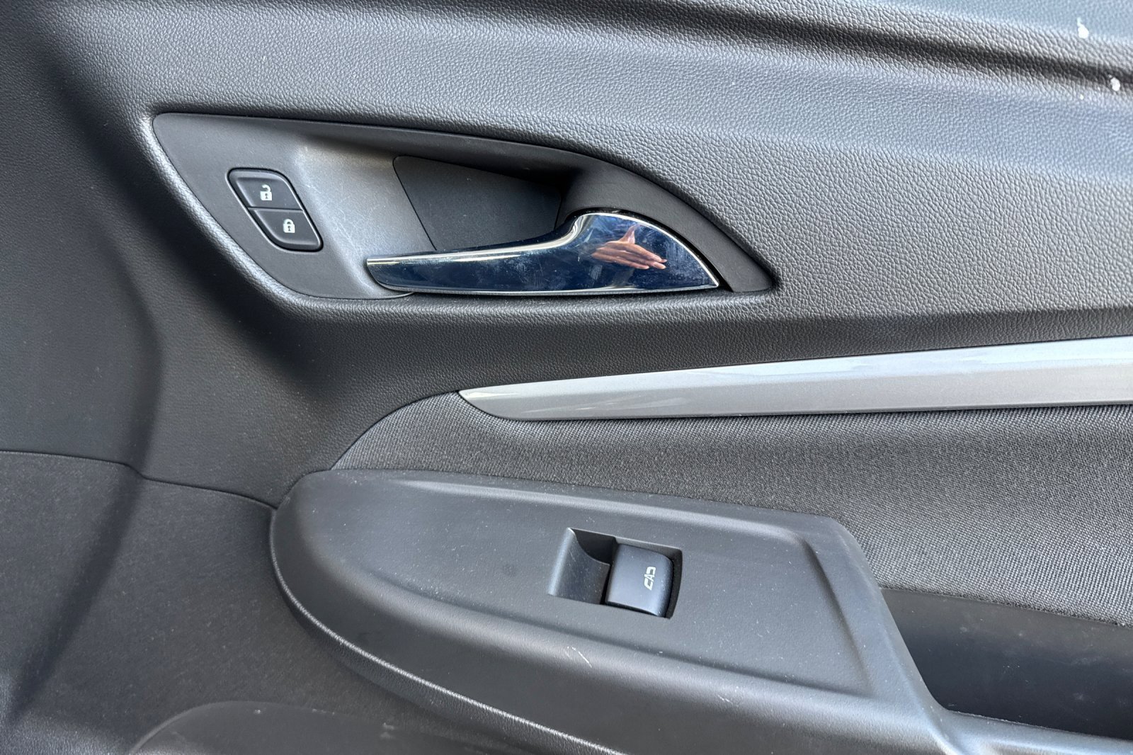 Used 2023 Chevrolet Bolt EUV LT w/ Comfort Package image 19