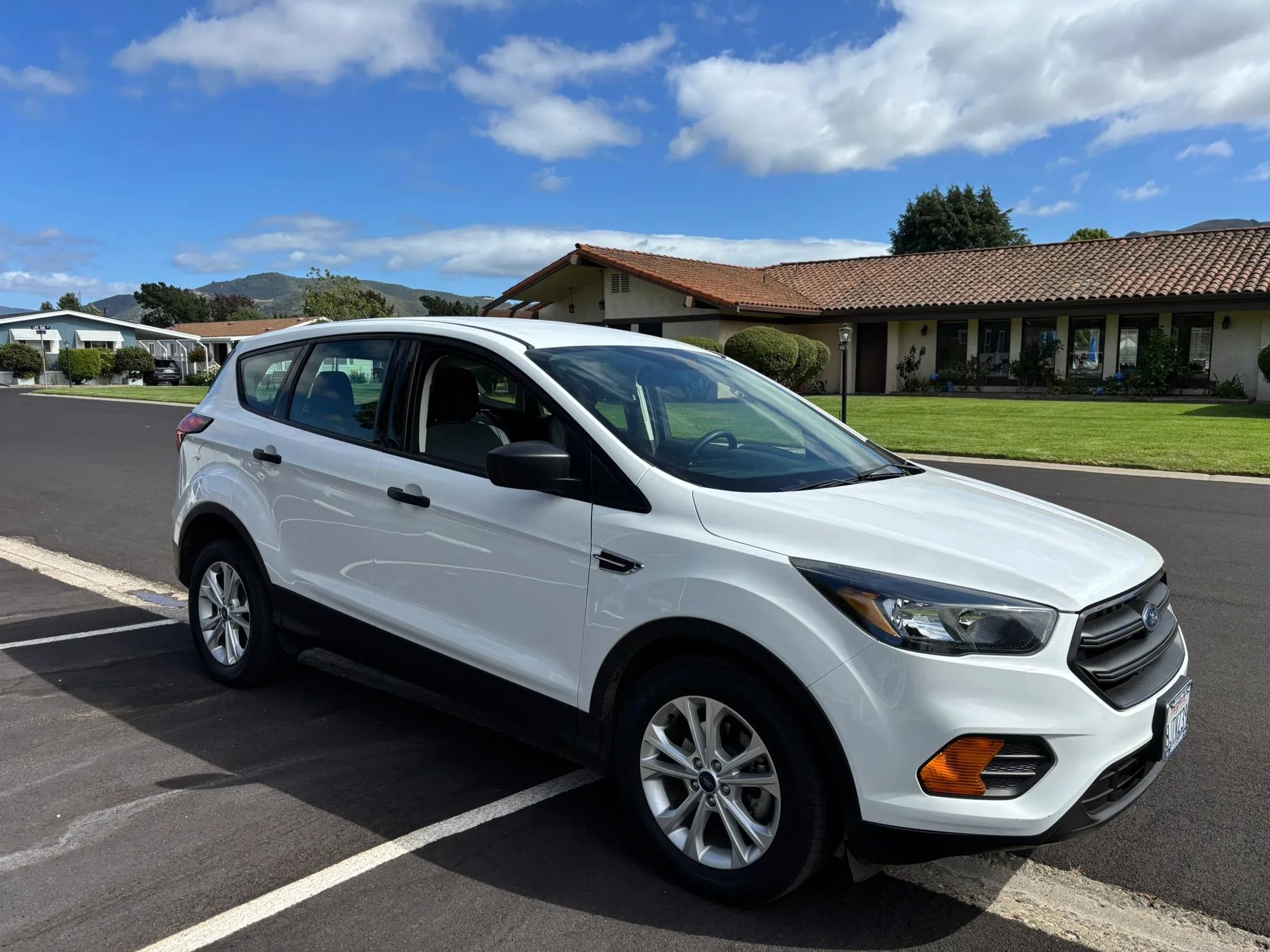 Used 2019 Ford Escape S FWD image 8