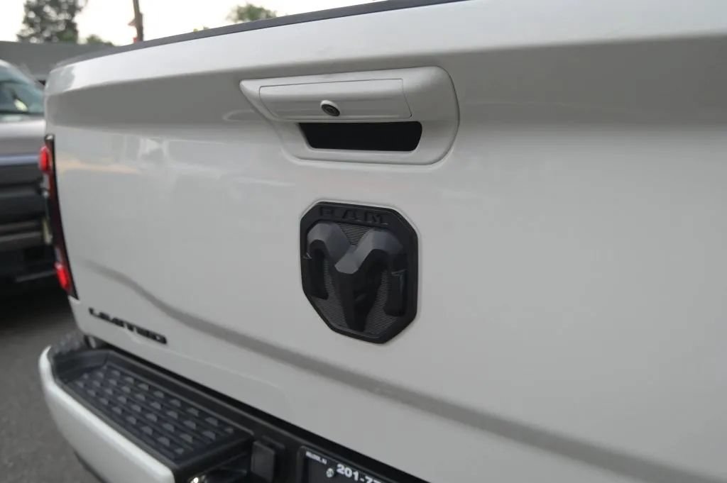 Used 2022 RAM 3500 Limited AWD/4WD image 23