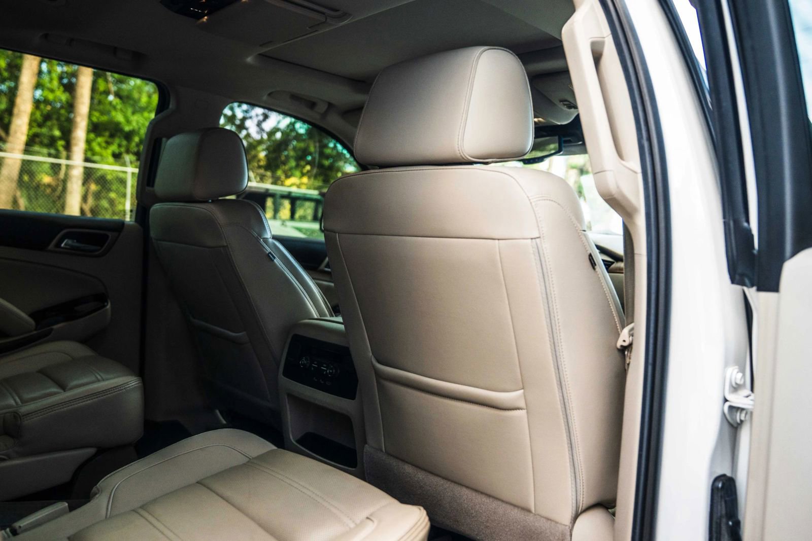 Used 2018 GMC Yukon Denali w/ Open Road Package RWD image 37