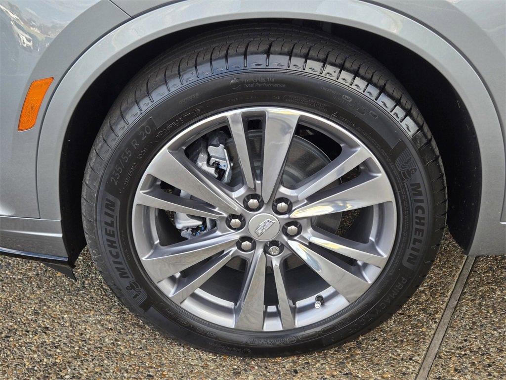 Used 2025 Cadillac XT6 Premium Luxury image 9