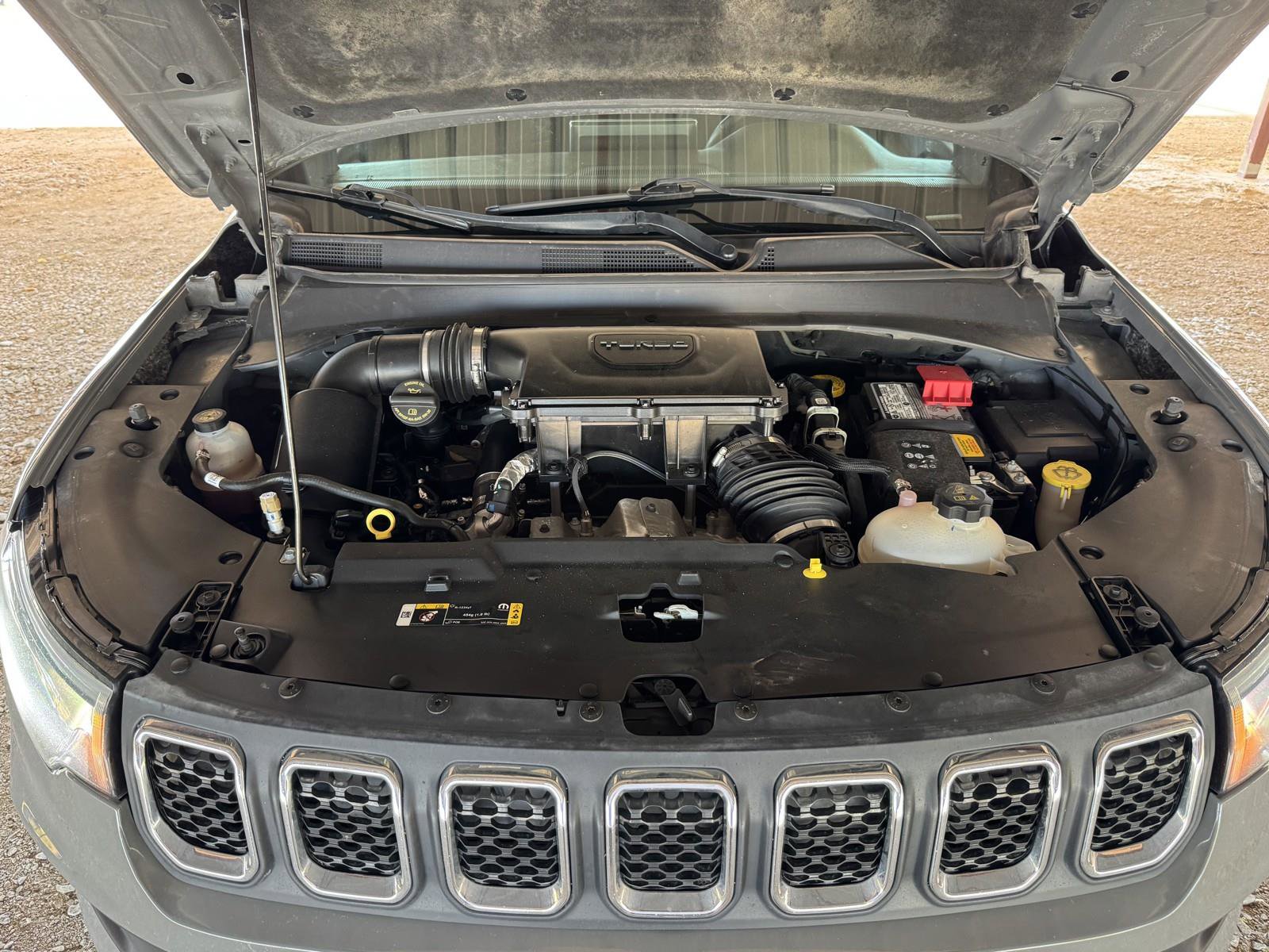 Used 2024 Jeep Compass Latitude image 36