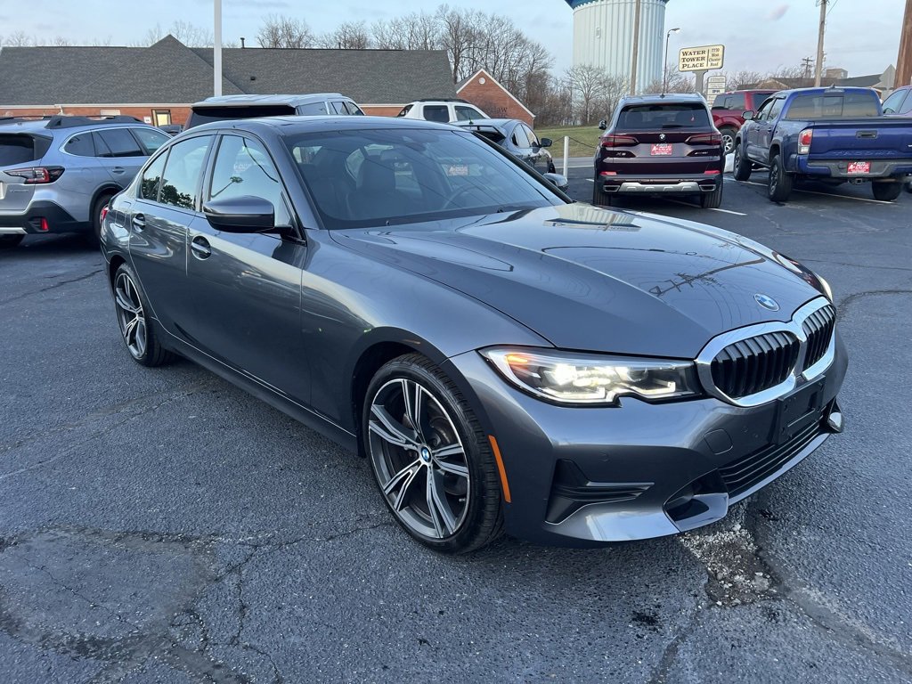 Used 2022 BMW 330i xDrive Sedan w/ Driving Assistance Package image 4