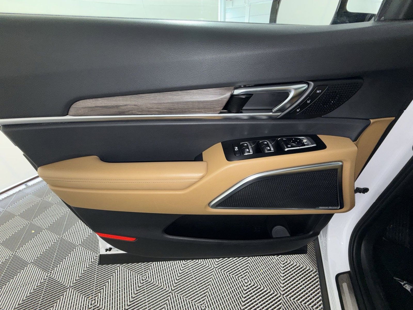 Used 2022 Kia Telluride SX image 15