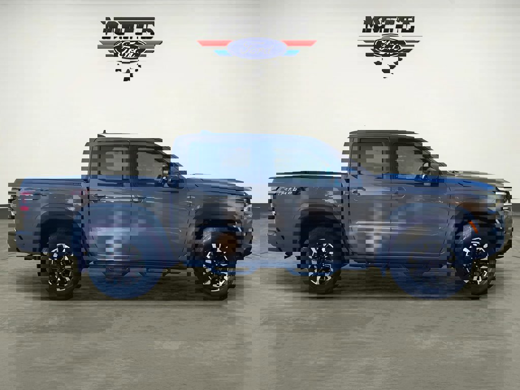 Used 2023 Nissan Frontier PRO-4X w/ Pro Convenience Package image 4