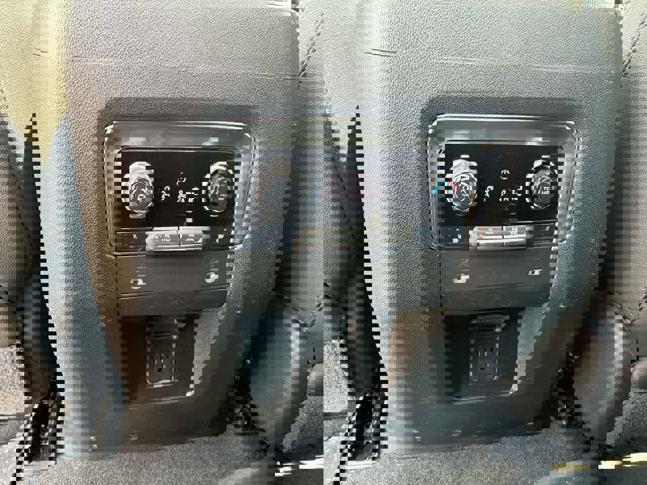 Used 2021 Chevrolet Tahoe Premier w/ Premium Package image 22