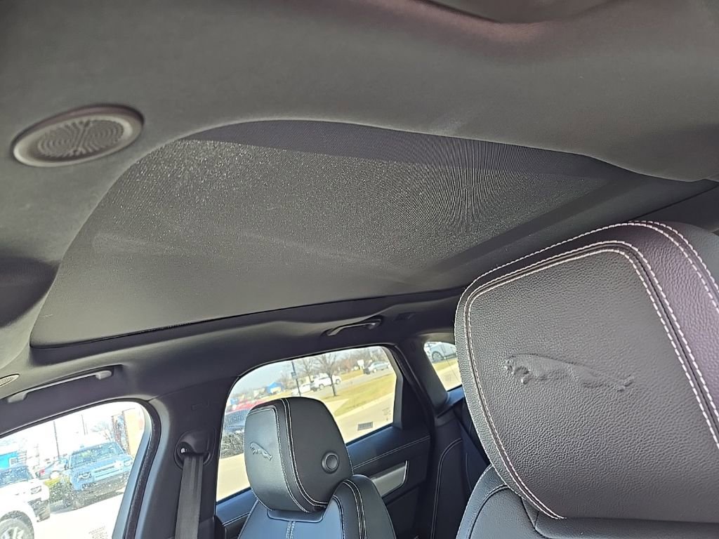 Certified 2024 Jaguar F-PACE R-Dynamic S image 14